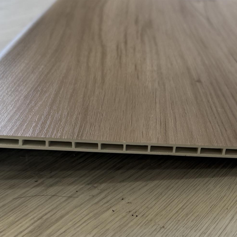 Tread Staighre Fillte SPC uiscedhíonach le Bullnose Comhtháite